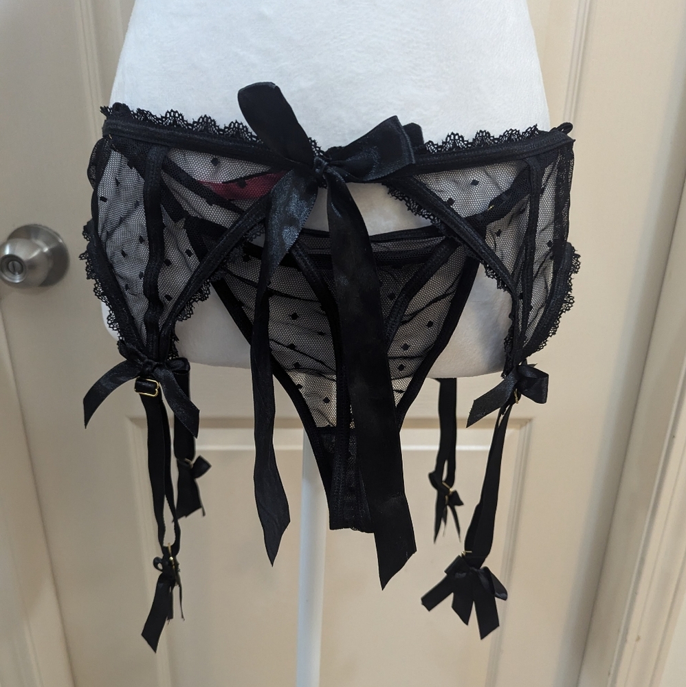 Seven till Midnight Garter and panties 1x/2x NWT